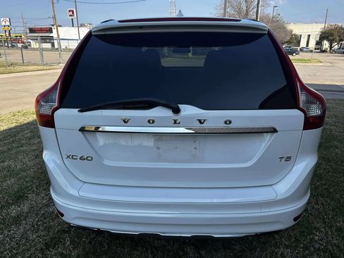 Used 2015 Volvo XC60 T5 Premier image 6