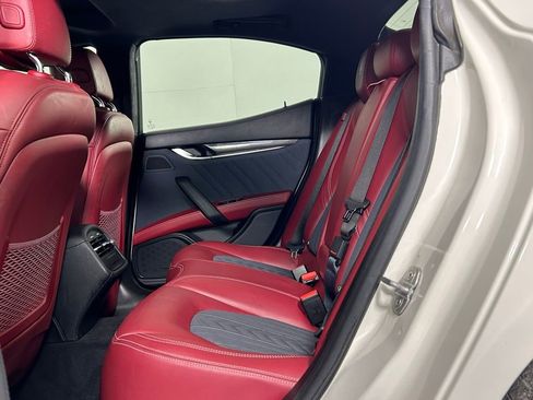 Used 2018 Maserati Ghibli S GranLusso image 15