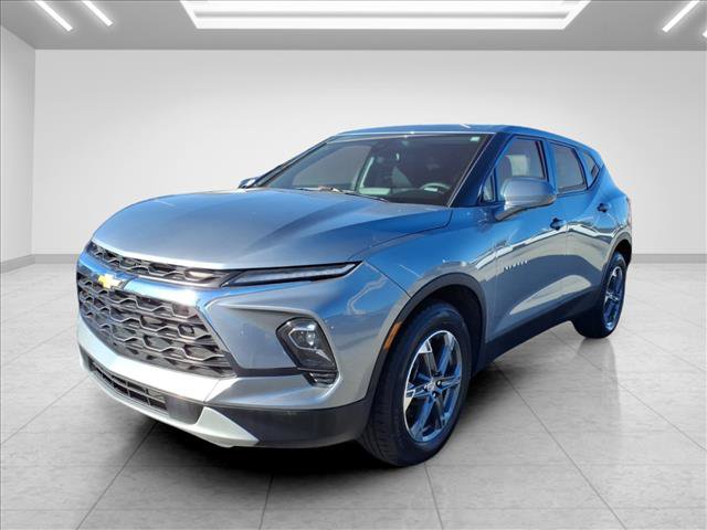Used 2025 Chevrolet Blazer LT FWD image 4