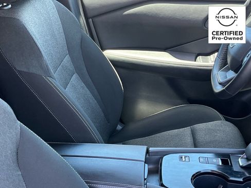 Certified 2025 Nissan Rogue SV FWD image 10