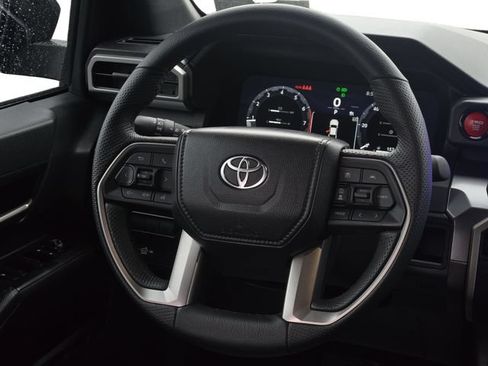 Certified 2024 Toyota Tacoma TRD Off-Road AWD/4WD image 10