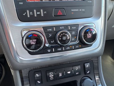 Used 2013 GMC Acadia SLT AWD/4WD image 32