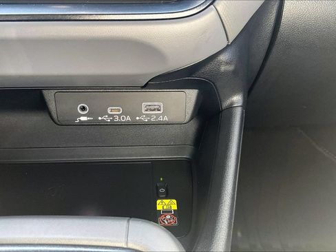 Used 2025 Subaru Crosstrek 2.5i Limited w/ Crosstrek Mirror Package AWD/4WD image 32