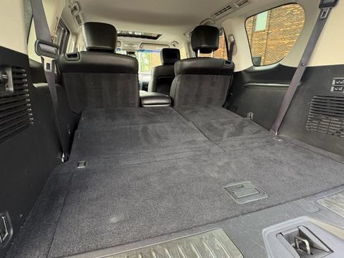 Used 2016 INFINITI QX80 4WD w/ Deluxe Technology Package image 30