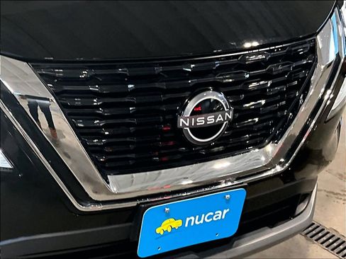 Used 2023 Nissan Rogue SV w/ SV Premium Package image 31