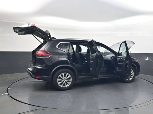 Used 2018 Nissan Rogue SV w/ Premium Package AWD/4WD image 39