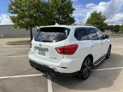 Used 2019 Nissan Pathfinder Platinum w/ Cargo Package image 3