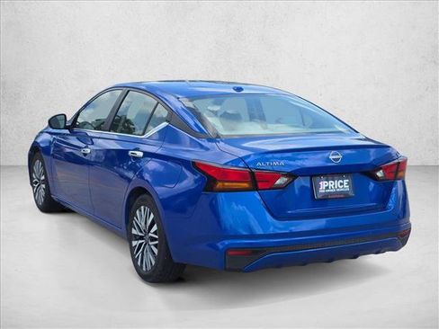 Used 2025 Nissan Altima 2.5 SV image 7