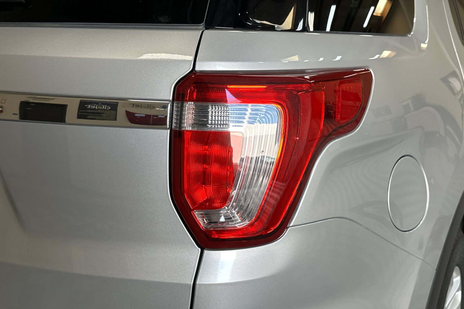 Used 2017 Ford Explorer XLT FWD image 49