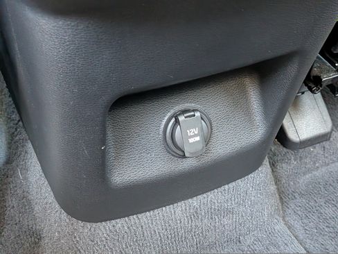 Used 2024 Kia Telluride EX w/ EX Captain's Chair Package FWD image 16