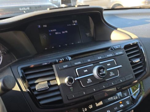 Used 2017 Honda Accord Sport image 10