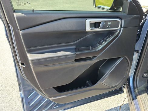 Used 2020 Ford Explorer XLT w/ Equipment Group 202A RWD image 17