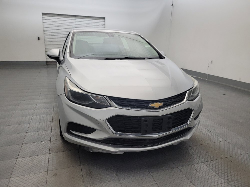 Used 2018 Chevrolet Cruze LT w/ Convenience Package FWD image 14