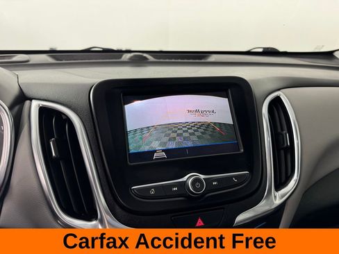 Used 2021 Chevrolet Equinox LS w/ LS Convenience Package image 3