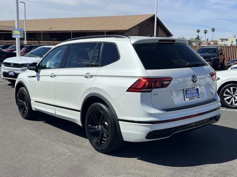 Used 2023 Volkswagen Tiguan SE R-Line image 3
