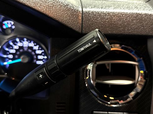 Used 2015 Ford F250 Lariat w/ Lariat Interior Package image 23