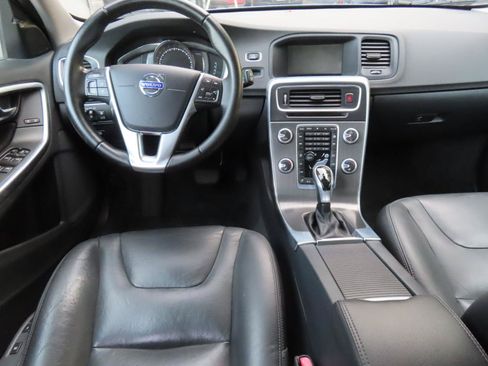 Used 2016 Volvo V60 T5 Premier AWD/4WD image 13