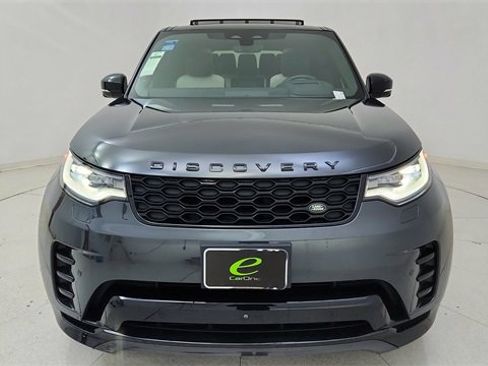 Used 2024 Land Rover Discovery Dynamic SE image 13
