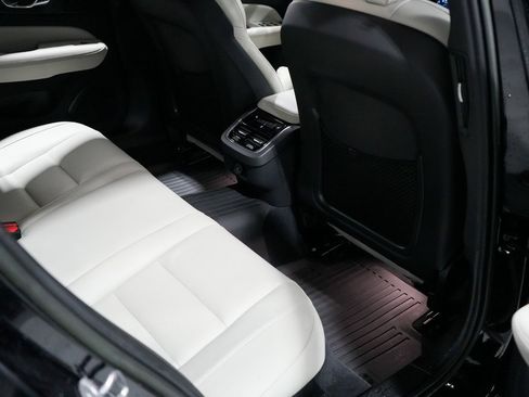 Used 2023 Volvo V60 B5 Cross Country Ultimate w/ Climate Package image 26