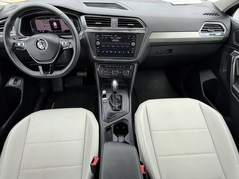 Used 2021 Volkswagen Tiguan SEL FWD image 19