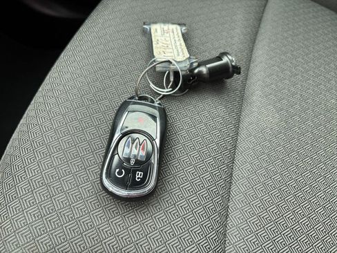 Used 2025 Buick Encore GX Preferred image 18