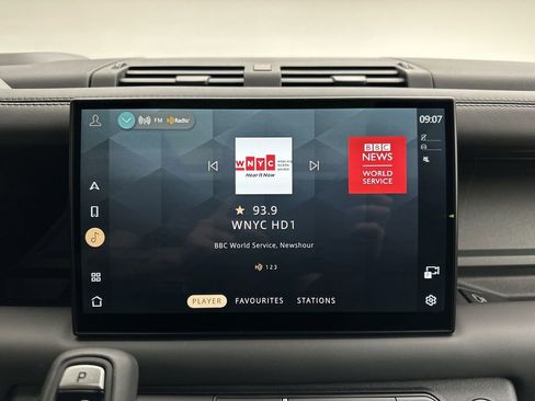 Used 2024 Land Rover Defender 110 X image 20