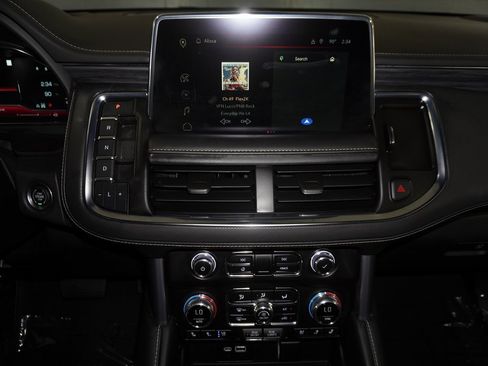 Used 2022 GMC Yukon XL SLT image 25