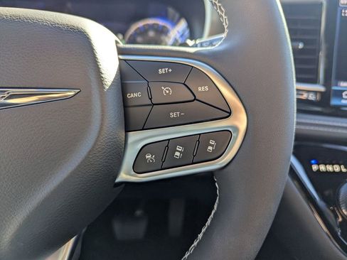 New 2026 Chrysler Pacifica Select image 19