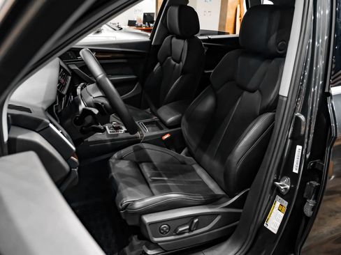 Used 2018 Audi Q5 2.0T Premium Plus w/ Premium Plus Package AWD/4WD image 36