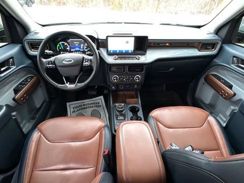 Certified 2022 Ford Maverick Lariat w/ Lariat Luxury Package image 12