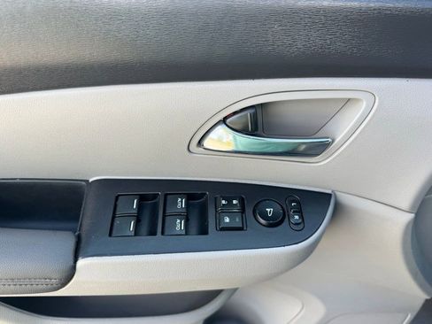 Used 2016 Honda Odyssey LX image 24