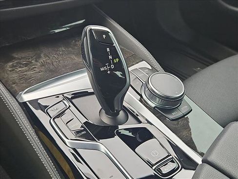 Used 2023 BMW 540i w/ M Sport Package RWD image 11