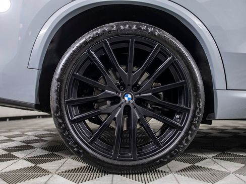Used 2024 BMW X5 sDrive40i w/ M Sport Package RWD image 41