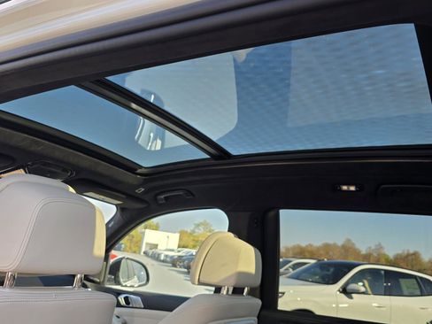 New 2026 BMW X7 xDrive40i w/ M Sport Package image 30