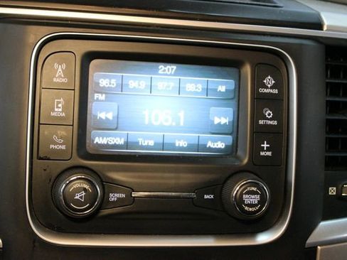Used 2018 RAM 1500 Classic SLT AWD/4WD image 23