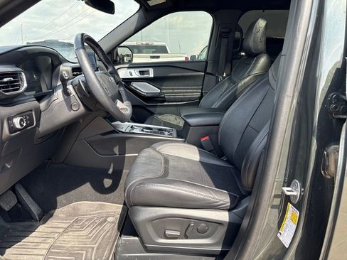 Used 2023 Ford Explorer ST w/ Equipment Group 401A image 12