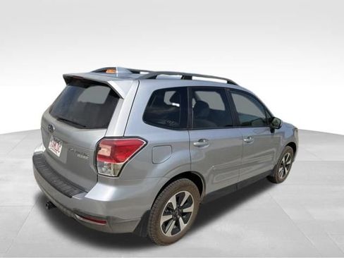 Used 2017 Subaru Forester 2.5i Premium w/ All-Weather Package AWD/4WD image 3