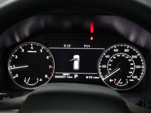 New 2025 Mitsubishi Outlander SE image 11