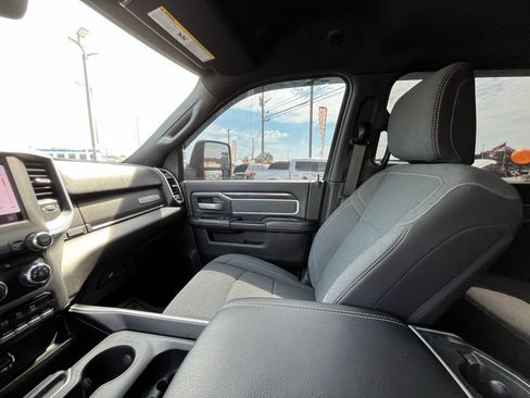 Used 2023 RAM 2500 Big Horn w/ Night Edition AWD/4WD image 22