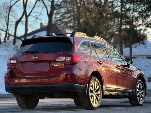 Used 2017 Subaru Outback 2.5i Limited image 6