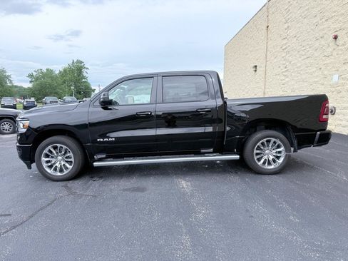 Used 2024 RAM 1500 Laramie AWD/4WD image 2