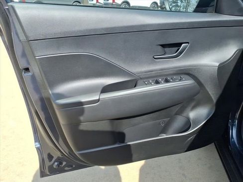 New 2026 Hyundai Kona SE image 18