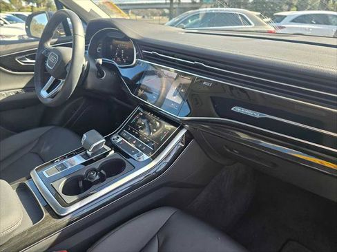 Used 2024 Audi Q7 2.0T Premium w/ Convenience Package image 12