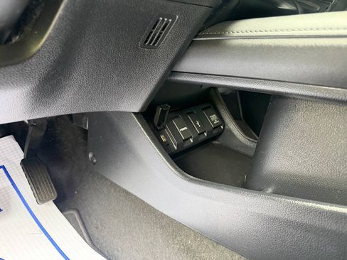 Used 2018 Honda HR-V EX-L image 18
