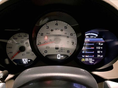 Used 2025 Porsche 718 Cayman w/ Premium Package image 21