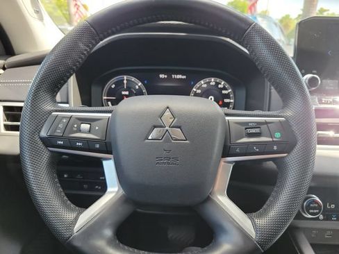 Used 2023 Mitsubishi Outlander 4WD Plug-In Hybrid image 20