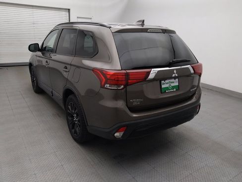 Used 2019 Mitsubishi Outlander LE AWD/4WD image 5
