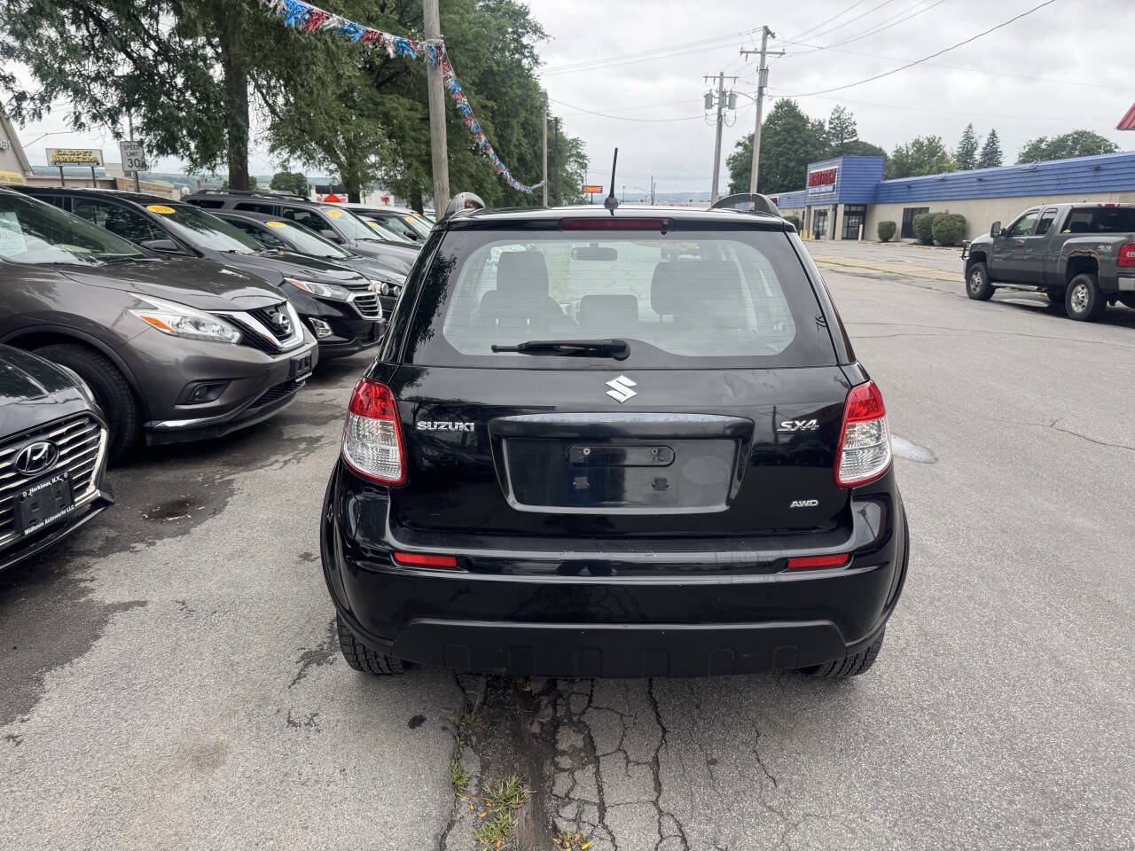 Used 2013 Suzuki SX4 AWD Hatchback image 6
