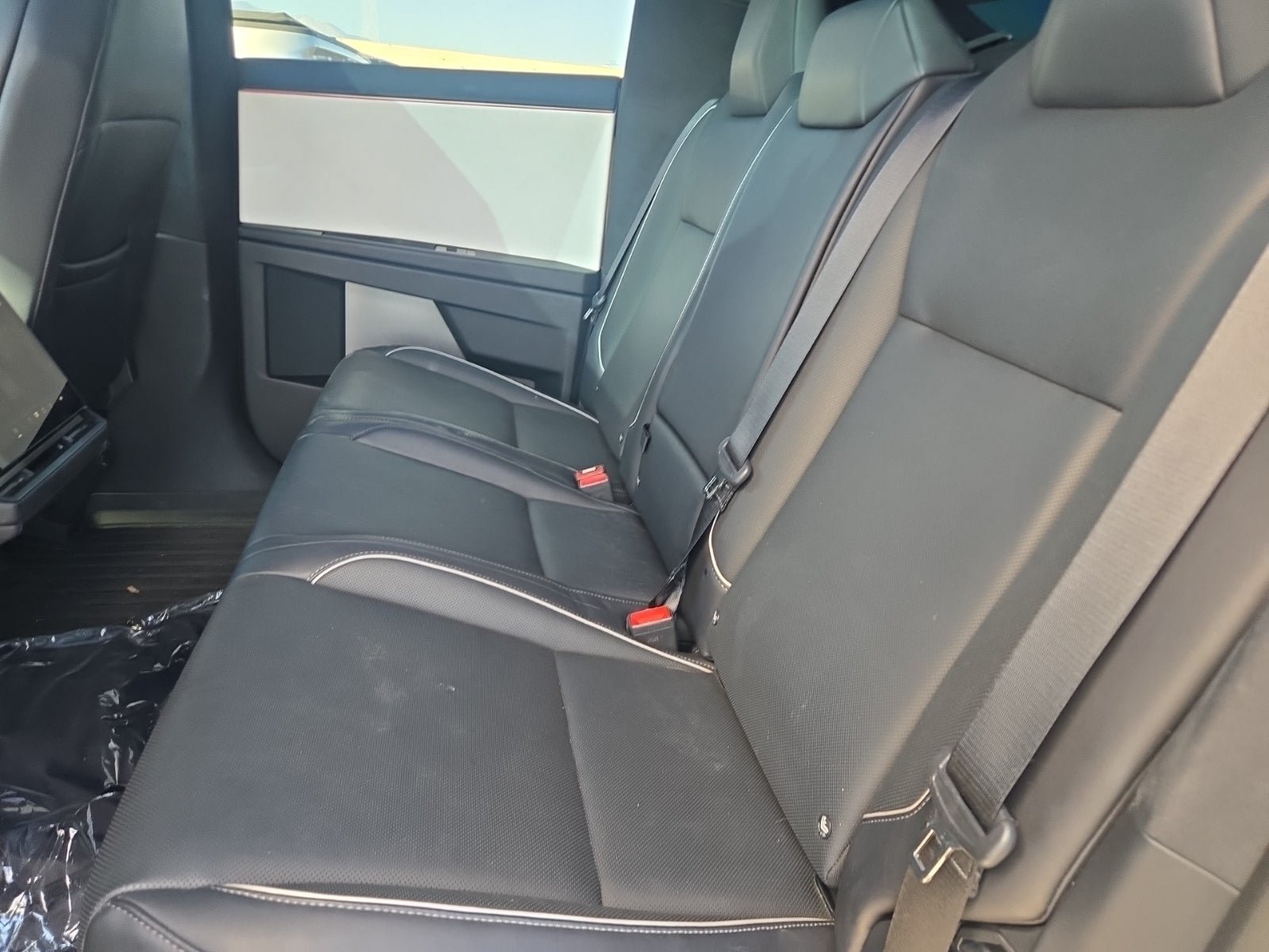 Used 2024 Tesla Cybertruck AWD Crew Cab image 6