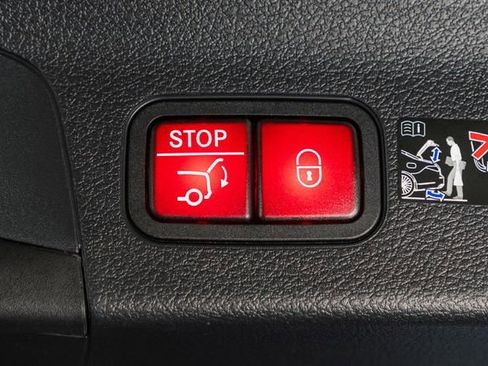 New 2026 Mercedes-Benz GLS 450 4MATIC image 38